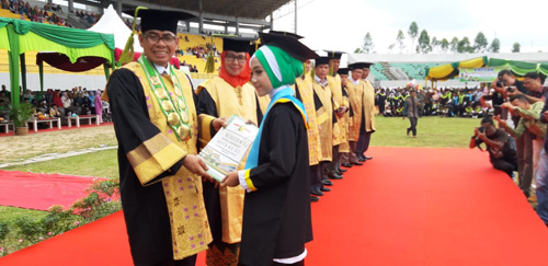 Bupati H Mursini Wisuda 4.862 Santri MDTA Kuansing